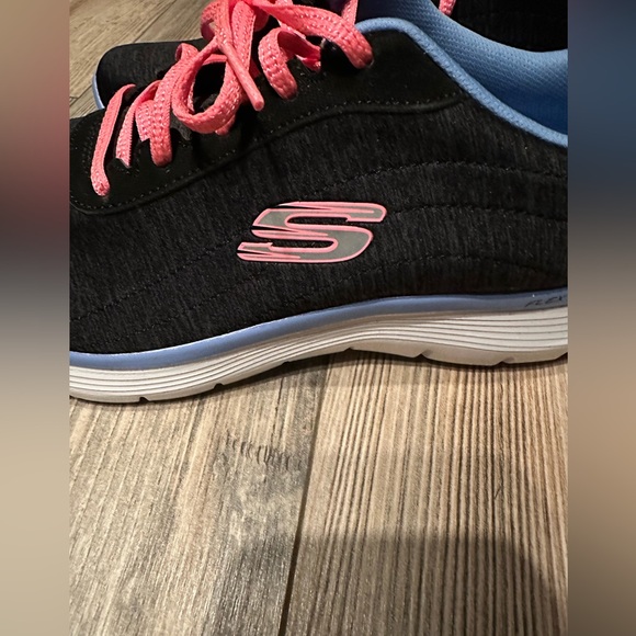 Women’s SKECHERS Flex Appeal Sneakers - Picture 2 of 13